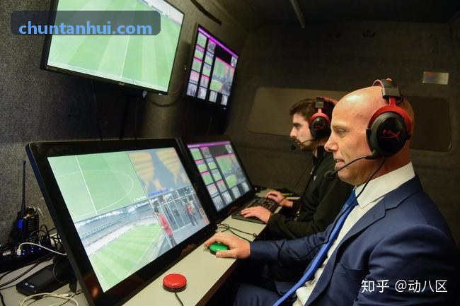 尊龙|中国官方APP登录在室内木地板篮球馆的快攻焦点追踪实况